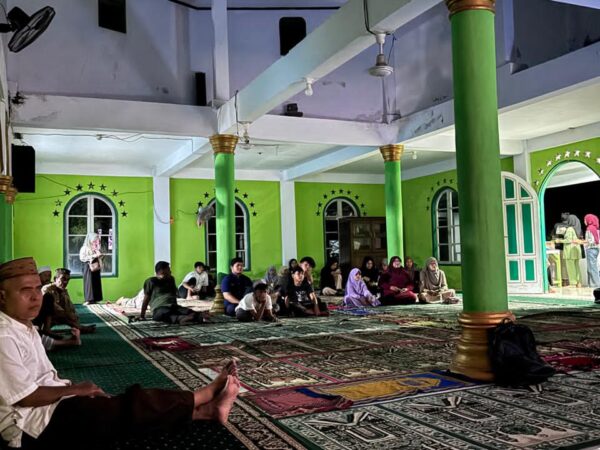 Adab ke Masjid yang Mulai Jarang Diperhatikan