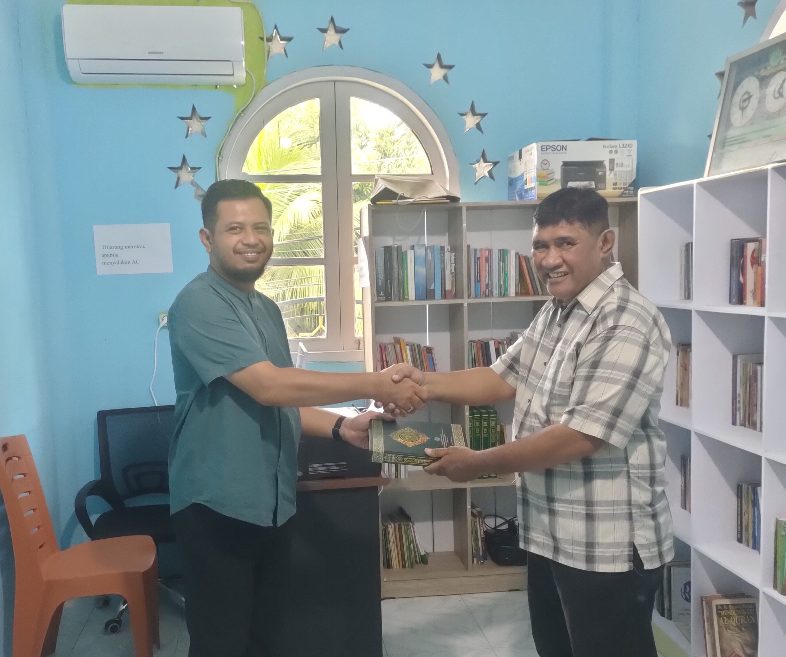 Kemenag Sangihe Monitoring Pelaksanaan Bantuan Operasional di Perpustakaan Masjid Al Hijrah